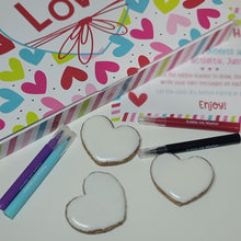 Cargar imagen en el visor de la galería, DIY Dog Treats Hearts Box
